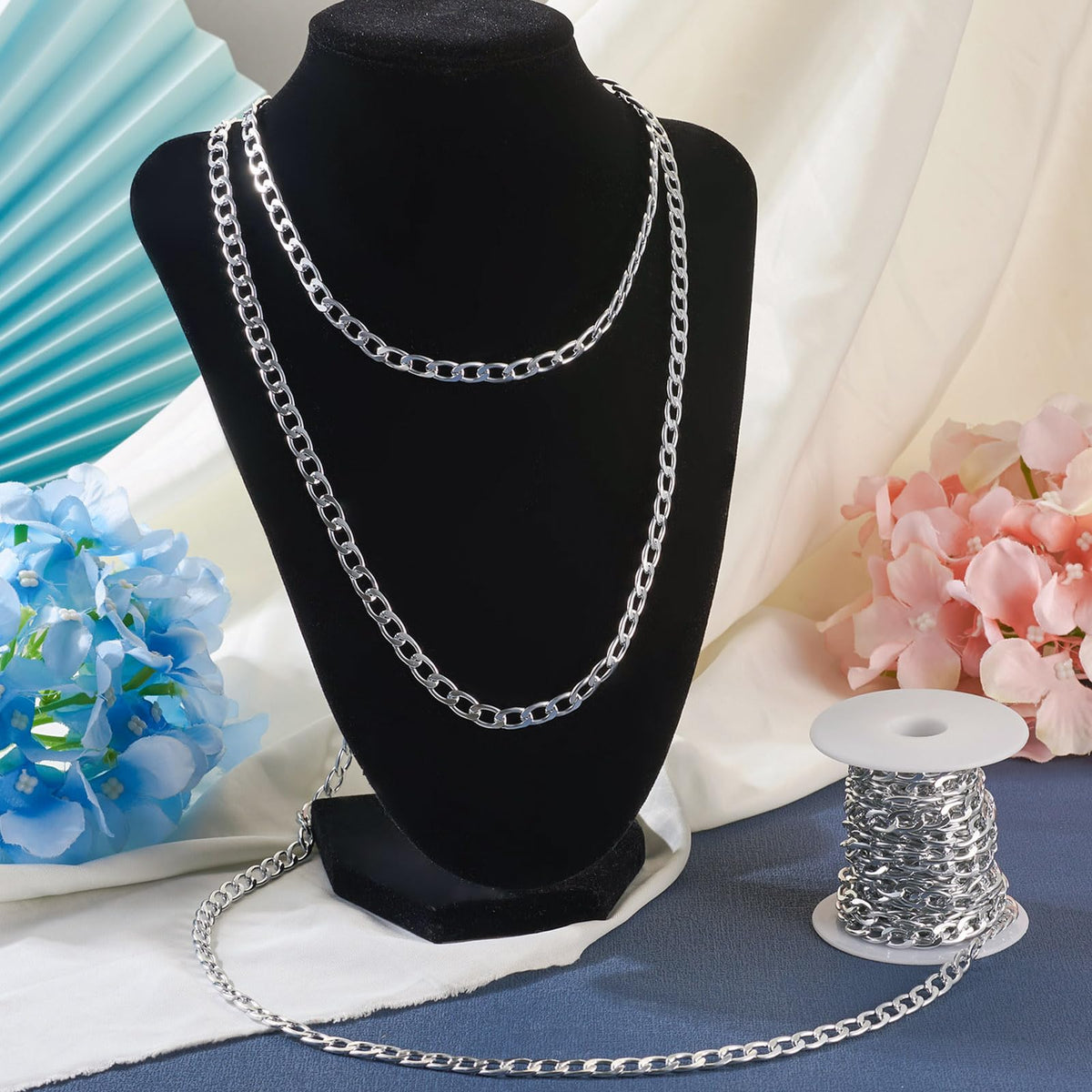 Beadthoven 16.4ft Aluminum Curb Chains, Silver Color Chains for Jewelry Making 5mm Wide Metal Craft Chain Link Spool Twisted Links Oval Curb Chains Unwelded for Clothes Necklace Bracelet DIY Findings