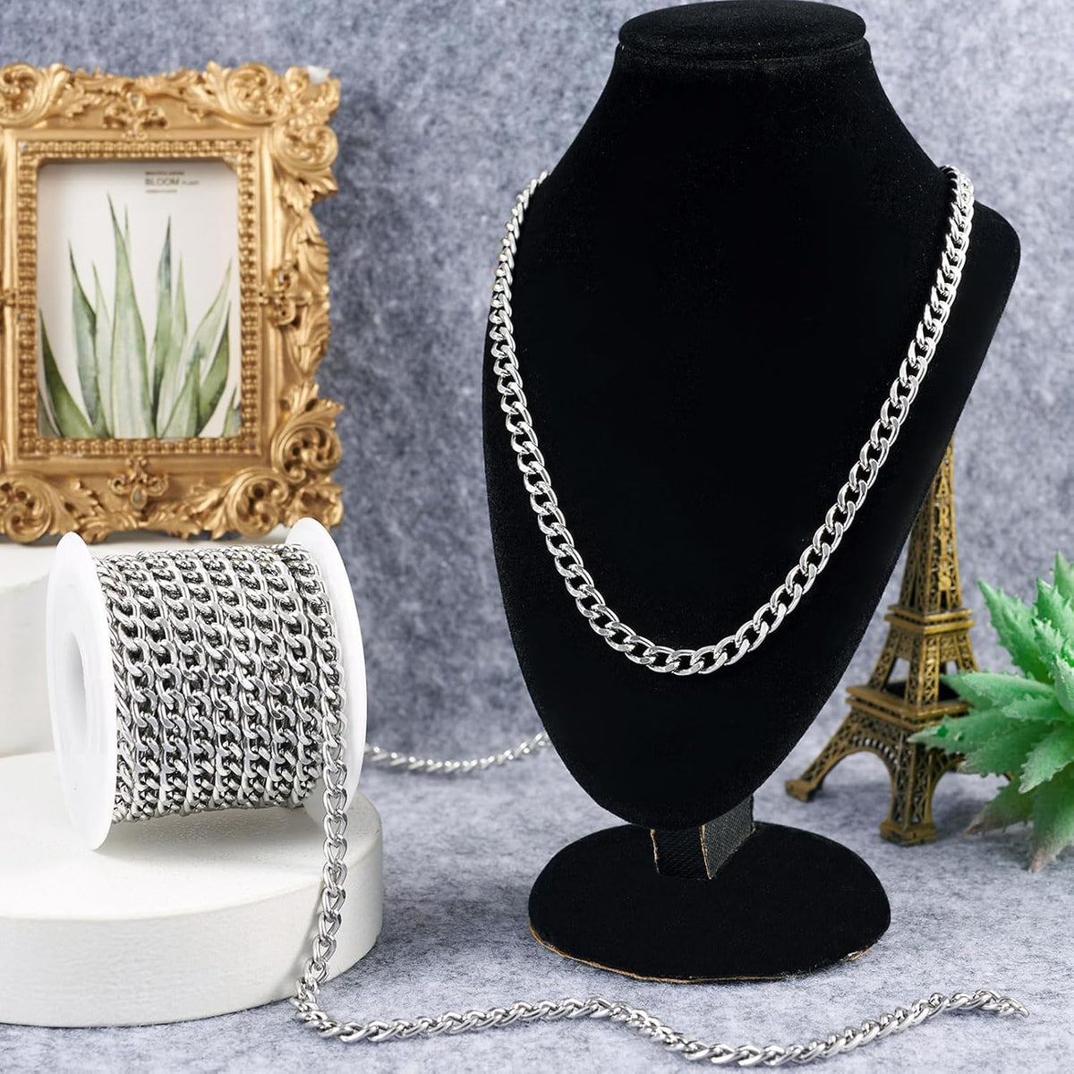 Beadthoven 16.4ft Aluminum Curb Chains, Silver Color Chains for Jewelry Making 5mm Wide Metal Craft Chain Link Spool Twisted Links Oval Curb Chains Unwelded for Clothes Necklace Bracelet DIY Findings