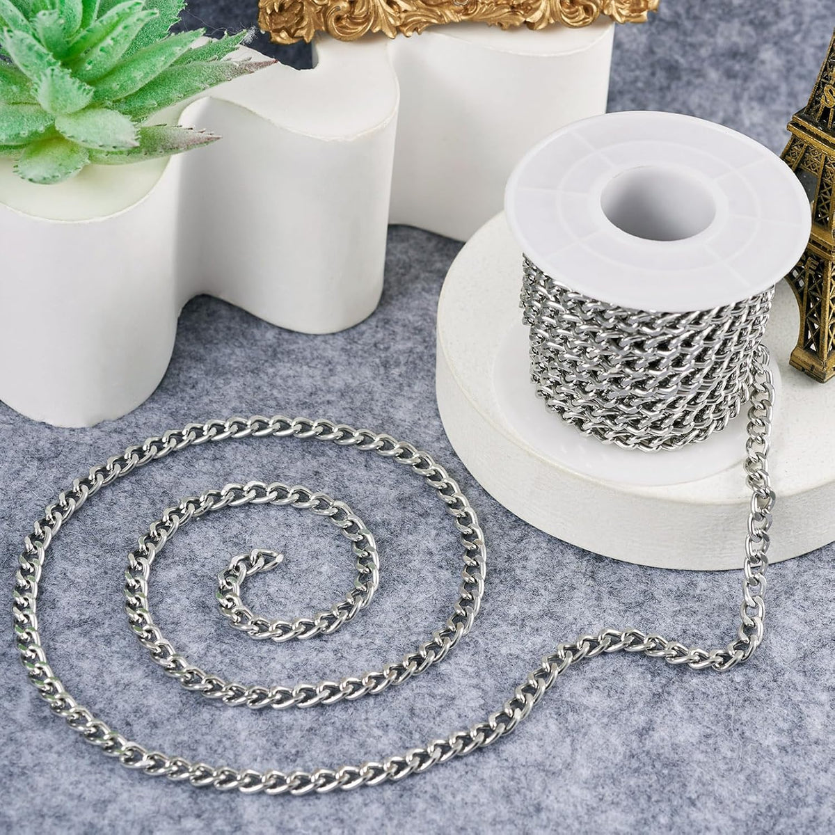 Beadthoven 16.4ft Aluminum Curb Chains, Silver Color Chains for Jewelry Making 5mm Wide Metal Craft Chain Link Spool Twisted Links Oval Curb Chains Unwelded for Clothes Necklace Bracelet DIY Findings