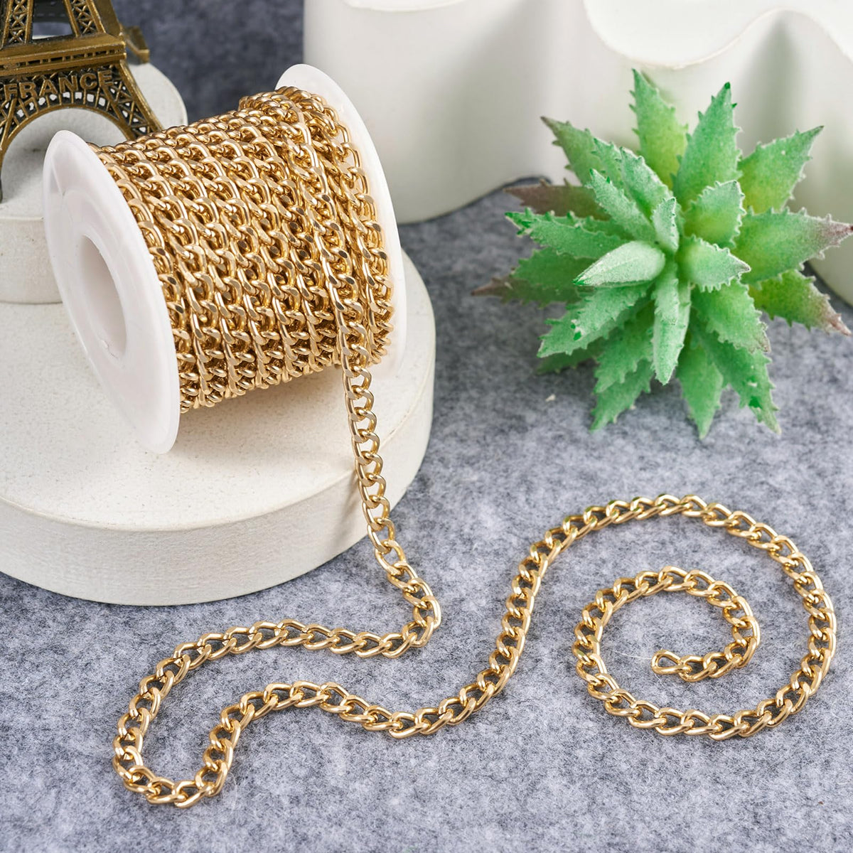 Beadthoven 16.4ft Aluminum Curb Chains, Silver Color Chains for Jewelry Making 5mm Wide Metal Craft Chain Link Spool Twisted Links Oval Curb Chains Unwelded for Clothes Necklace Bracelet DIY Findings